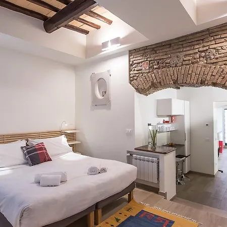 Rental In Rome Trastevere White-3