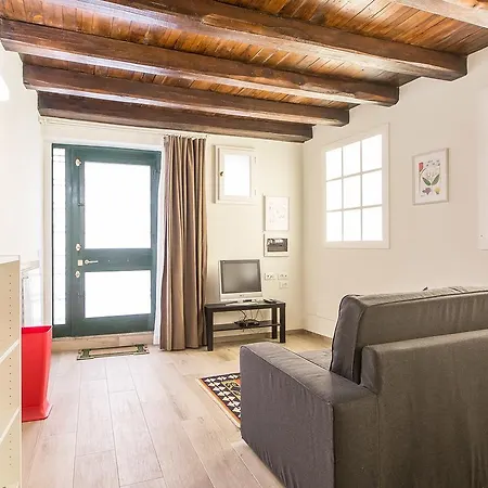 Rental In Rome Trastevere White-2